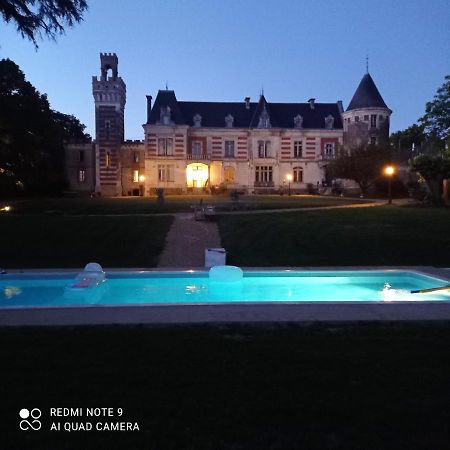 La Tour Carree D'Un Chateau Auzouer-en-Touraine Ngoại thất bức ảnh