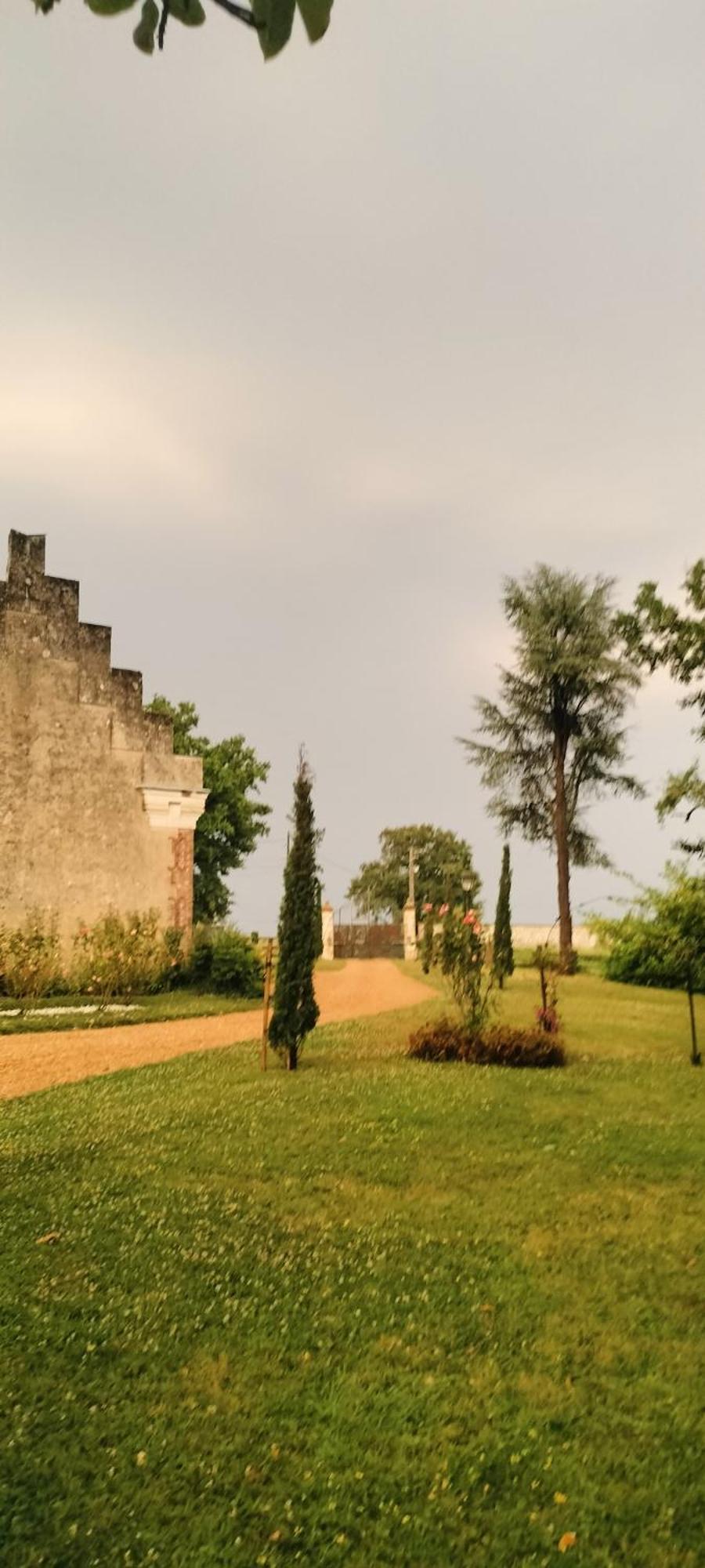 La Tour Carree D'Un Chateau Auzouer-en-Touraine Ngoại thất bức ảnh